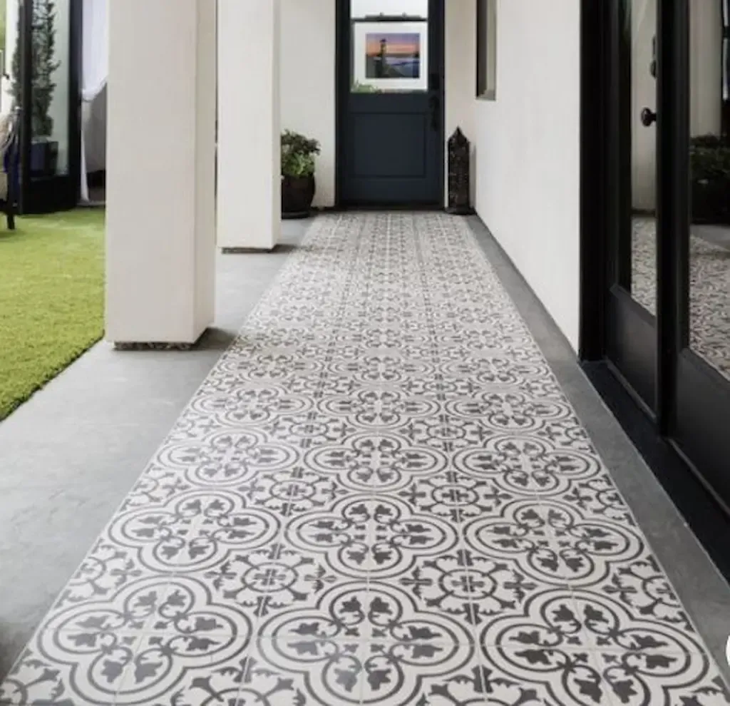 Gạch bông lát nền hành lang