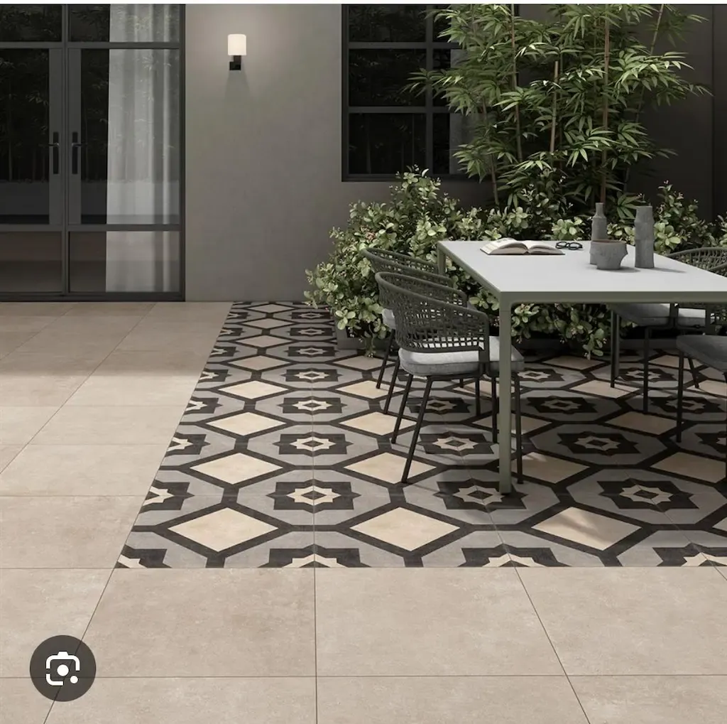 Gạch bông ốp trang trí sân