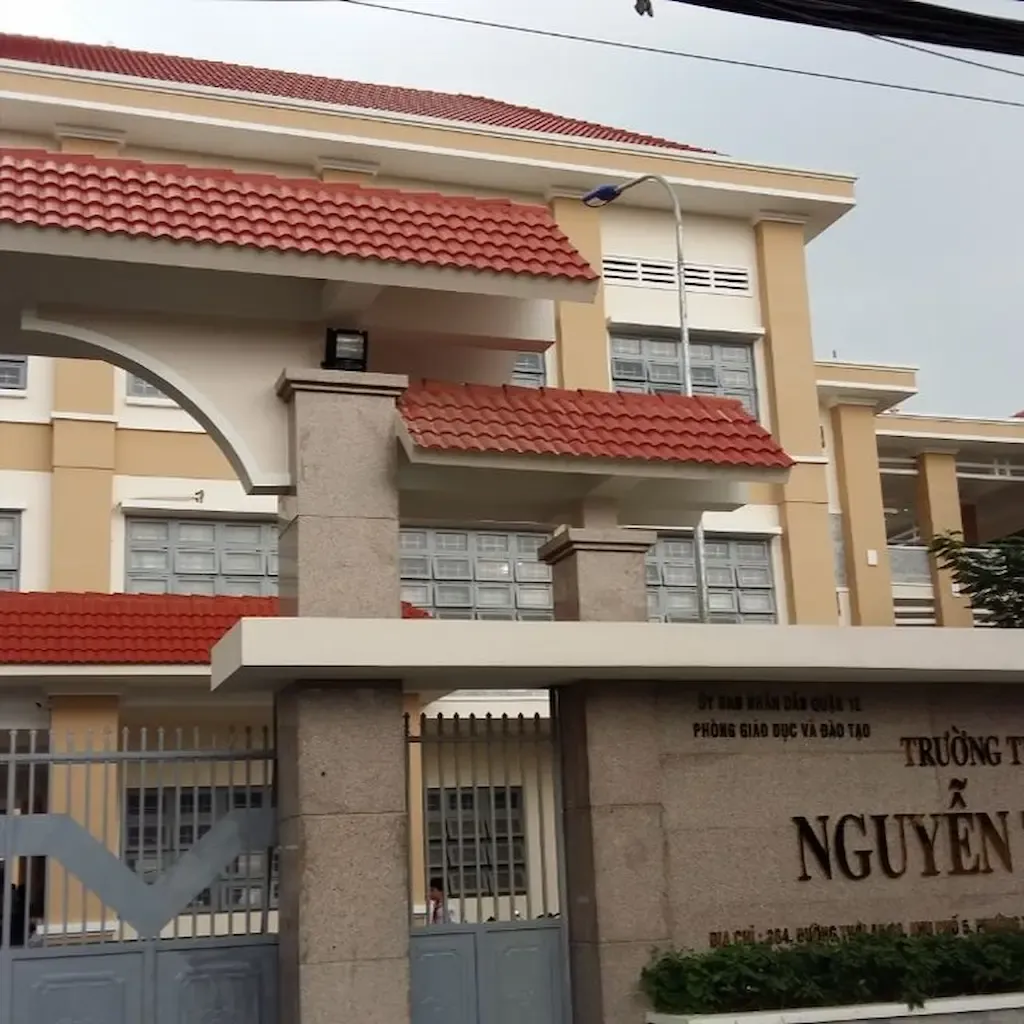 Ngói sóng tròn lợp mái trường