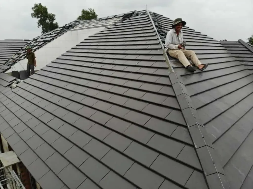 Thi công ngói Planio