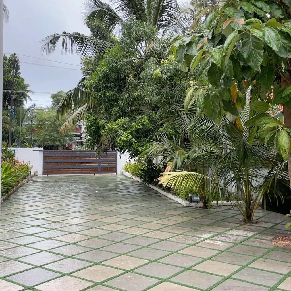 Gạch sân vườn truyền thống