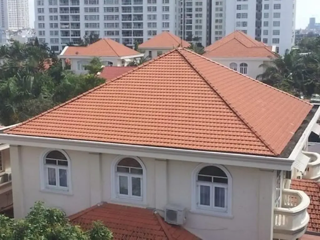 Ngói đất nung lợp mái khách sạn